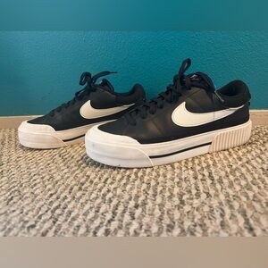 Nike Court Legacy Lift Leather Platform Sneaker Black and White size 9.5